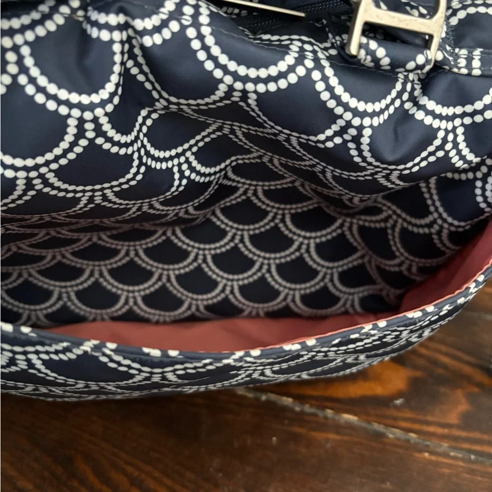 NWOT Ju-Ju-Be Navy and White Baby Bag